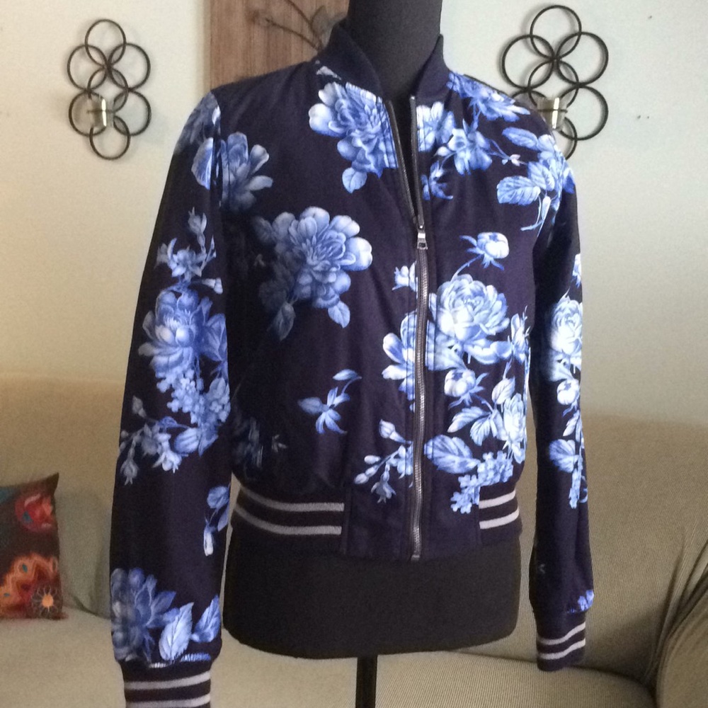 Gap Navy and blue Baseball Style Jacket Size XS